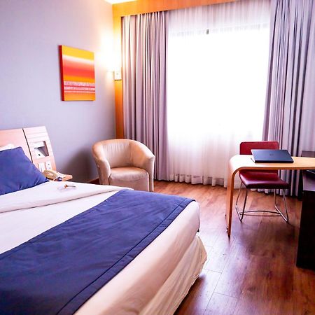 Novotel Porto Alegre Tres Figueiras Esterno foto
