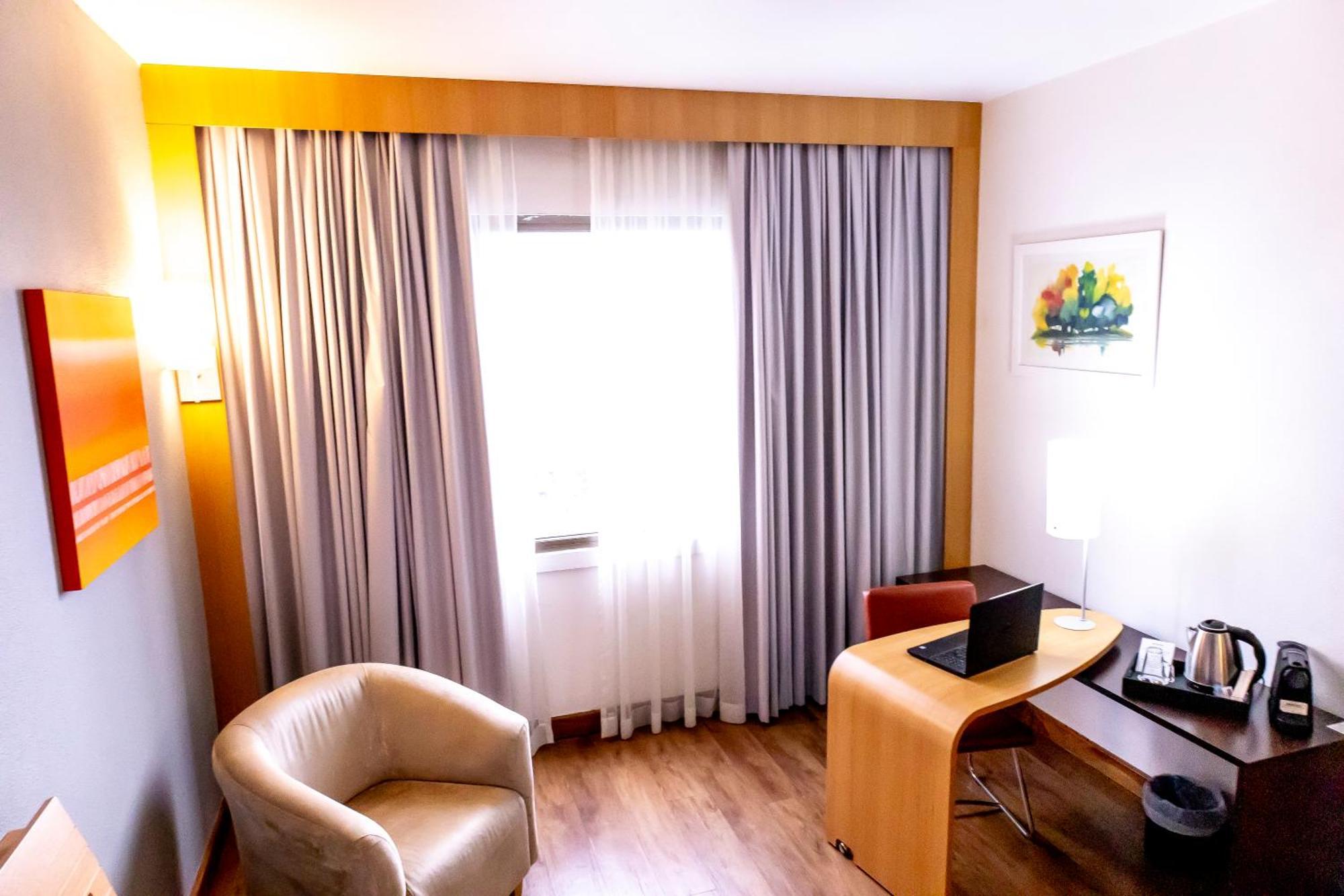 Novotel Porto Alegre Tres Figueiras Esterno foto